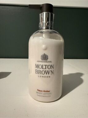 Molton Brown Neon Amber Body Lotion